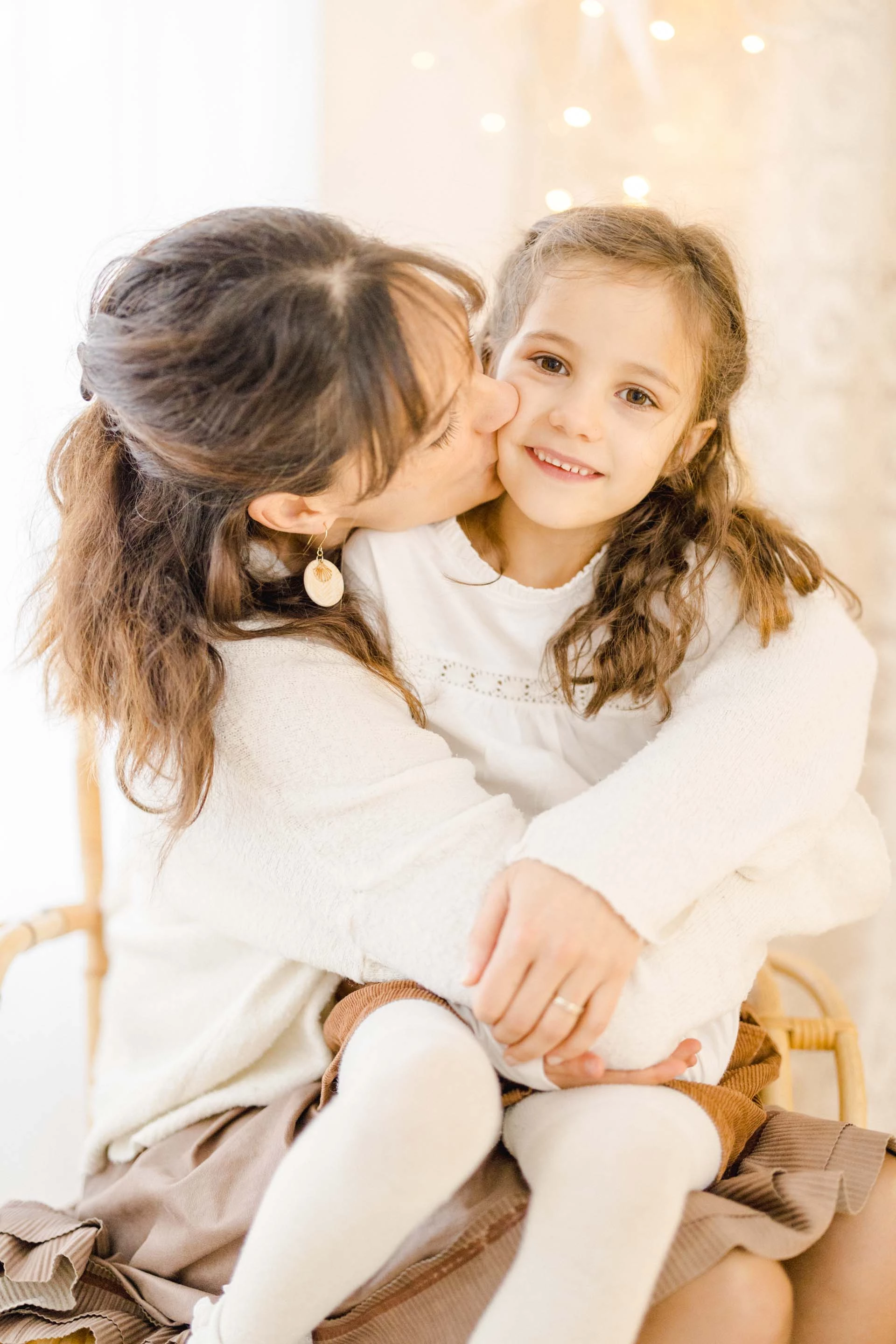 bonheur sourire enfant cheveux longs amour